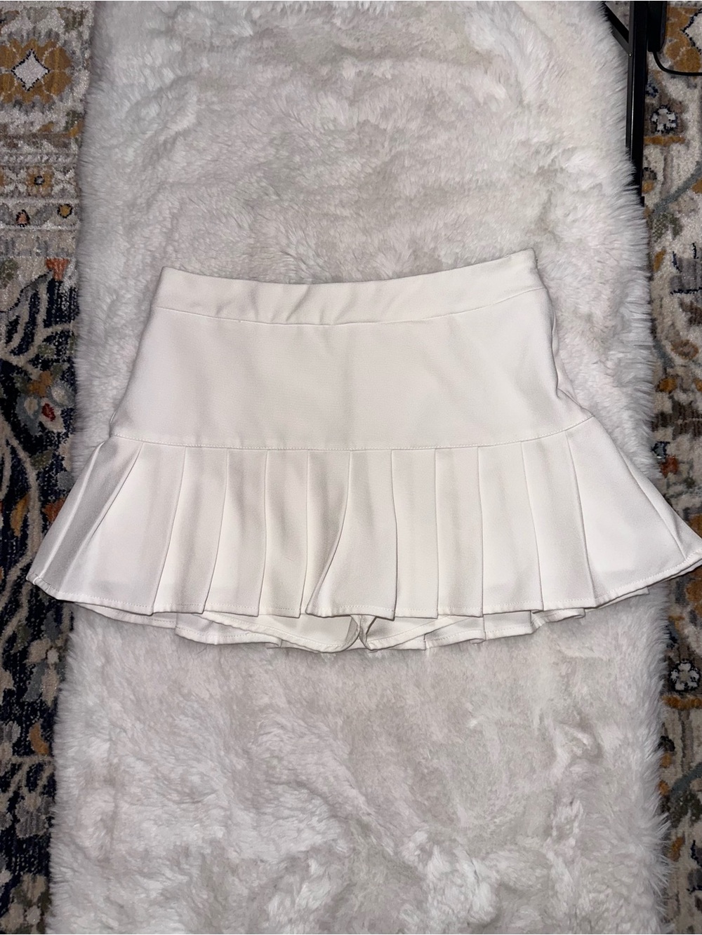 La Hearts White Pleated Tennis Skort